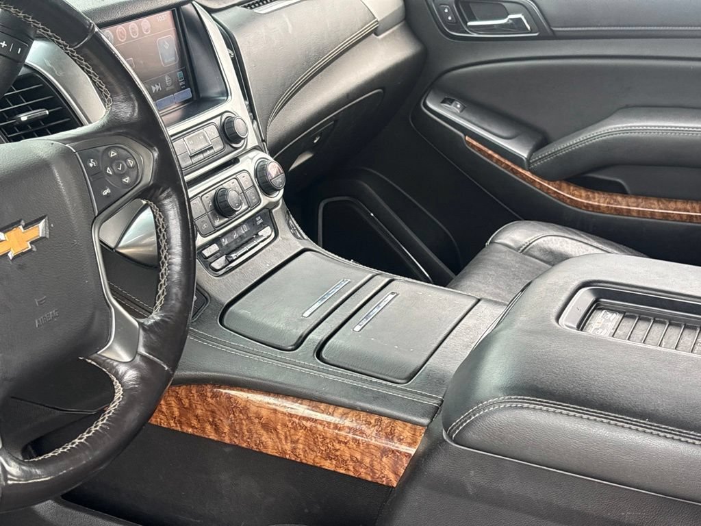 Used 2018 Chevrolet Suburban Premier AWD/4WD image 21