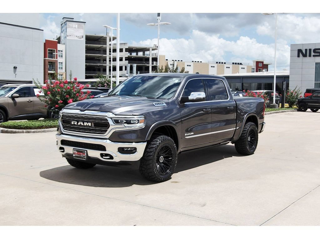 Used 2024 RAM 1500 Limited AWD/4WD image 2