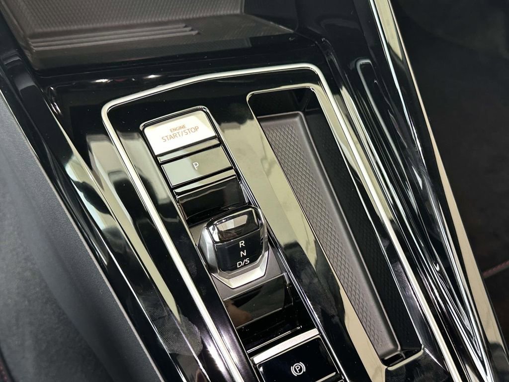 New 2026 Volkswagen GTI SE FWD image 22