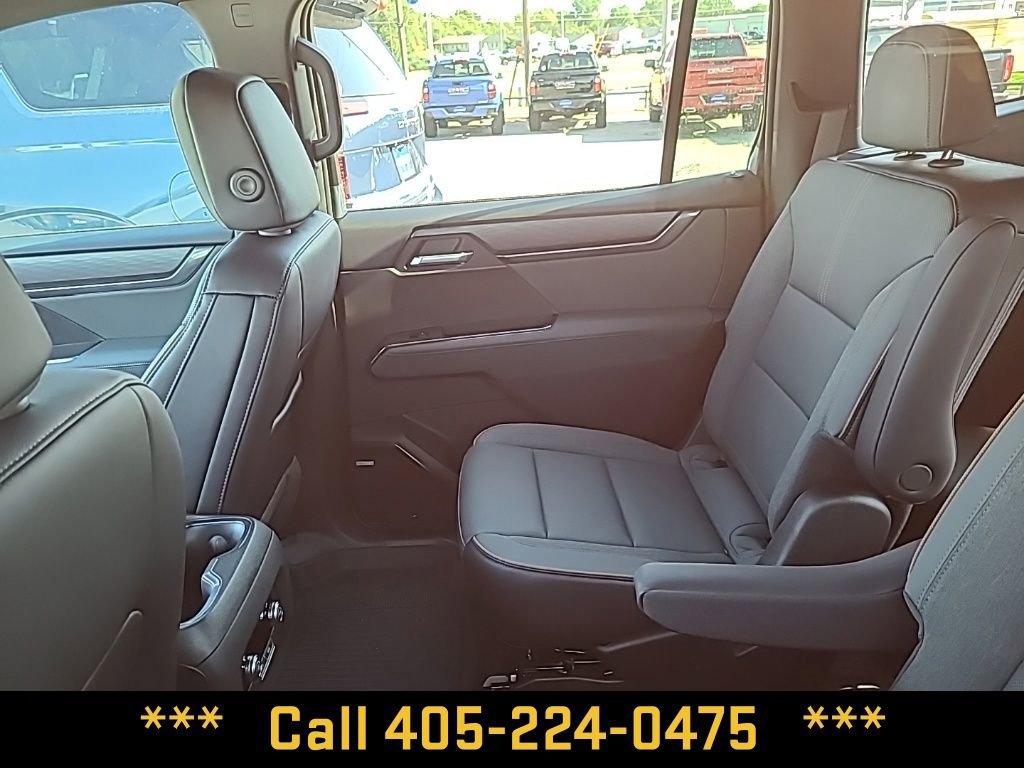 New 2026 GMC Acadia AT4 w/ LPO, Floor Liner Package image 18