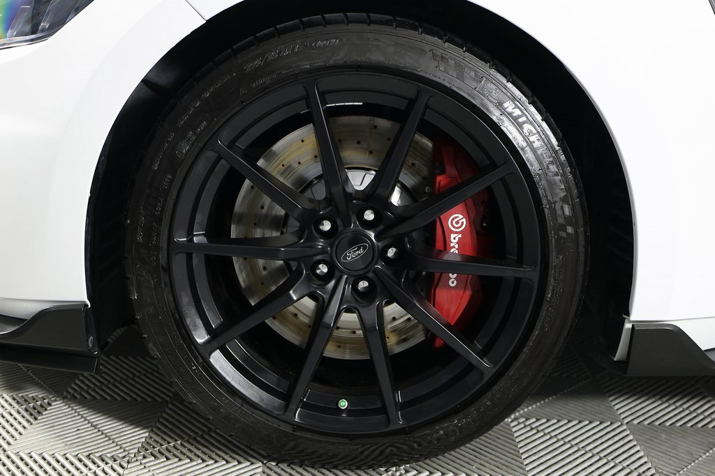 Used 2016 Ford Mustang Shelby GT350 w/ Technology Package image 41