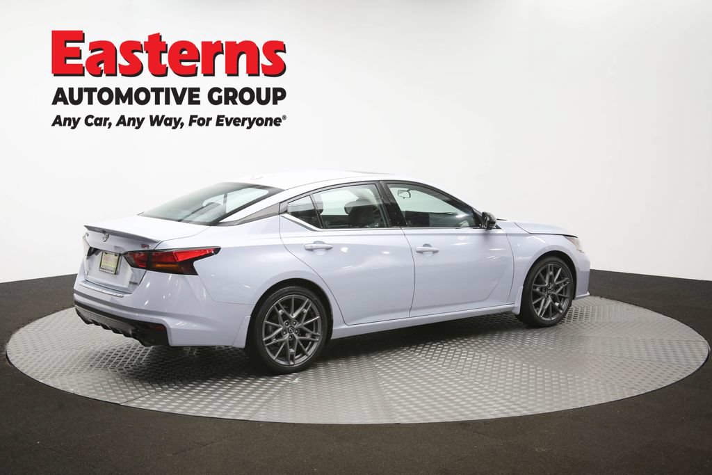 Used 2023 Nissan Altima 2.0 SR FWD image 42