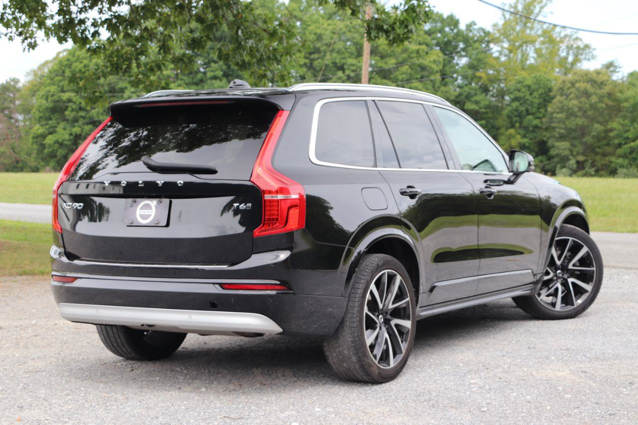 Used 2022 Volvo XC90 T6 Momentum AWD/4WD image 3