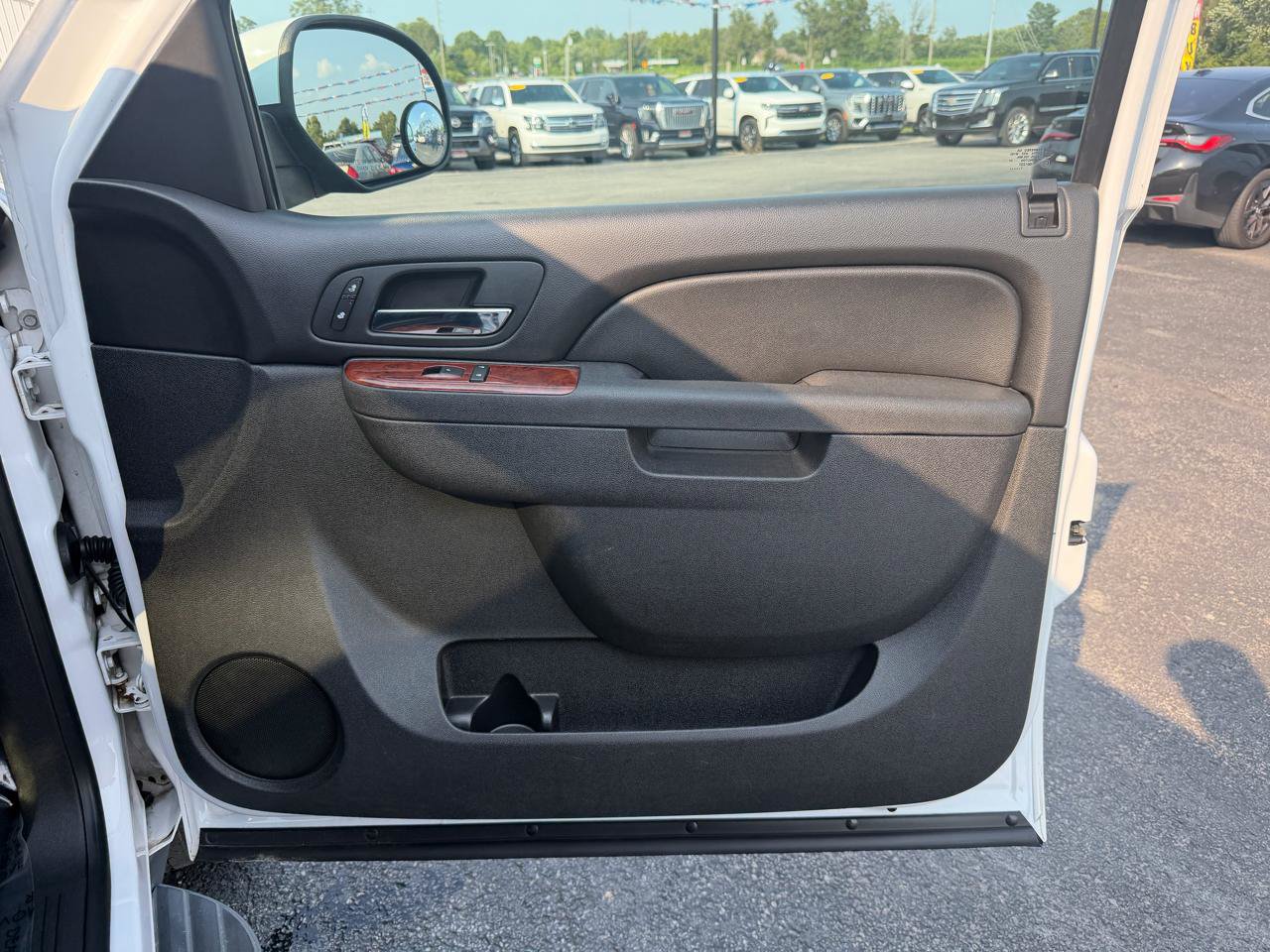 Used 2012 Chevrolet Suburban LT AWD/4WD image 26