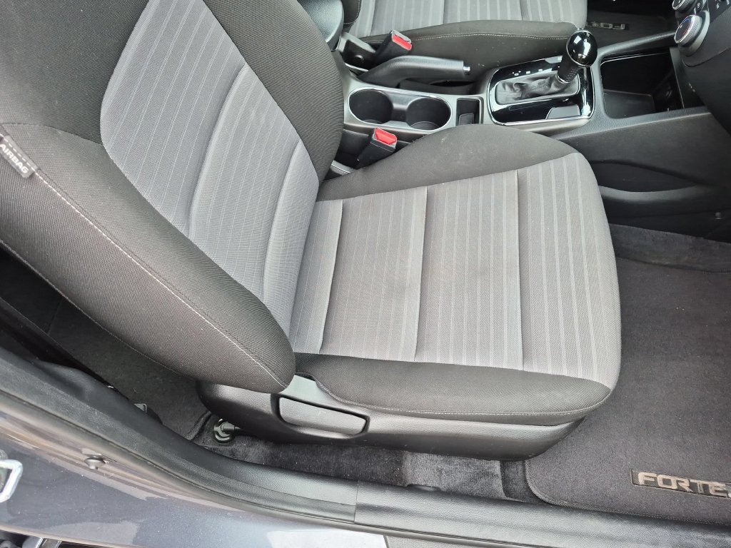 Used 2017 Kia Forte S FWD image 24