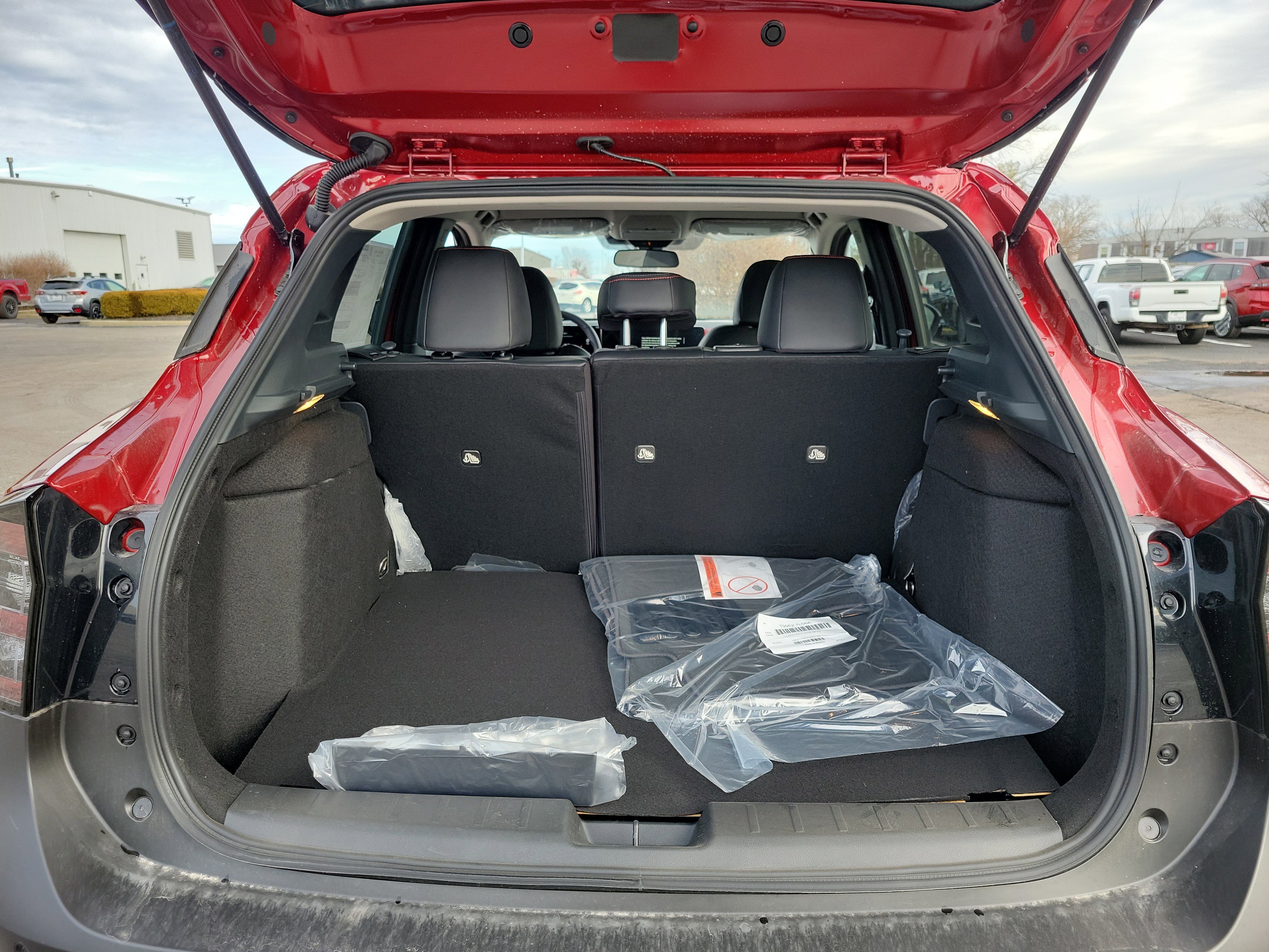 New 2026 Nissan Kicks SR w/ Cold Weather Package AWD/4WD image 8