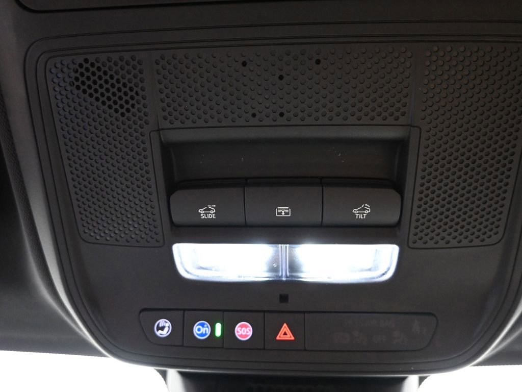 New 2026 Chevrolet Equinox ACTIV w/ Convenience Package III AWD/4WD image 16