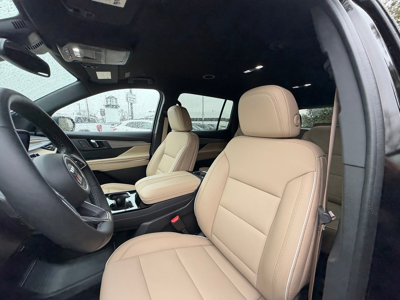 Used 2025 Buick Enclave Preferred w/ Power Package image 11