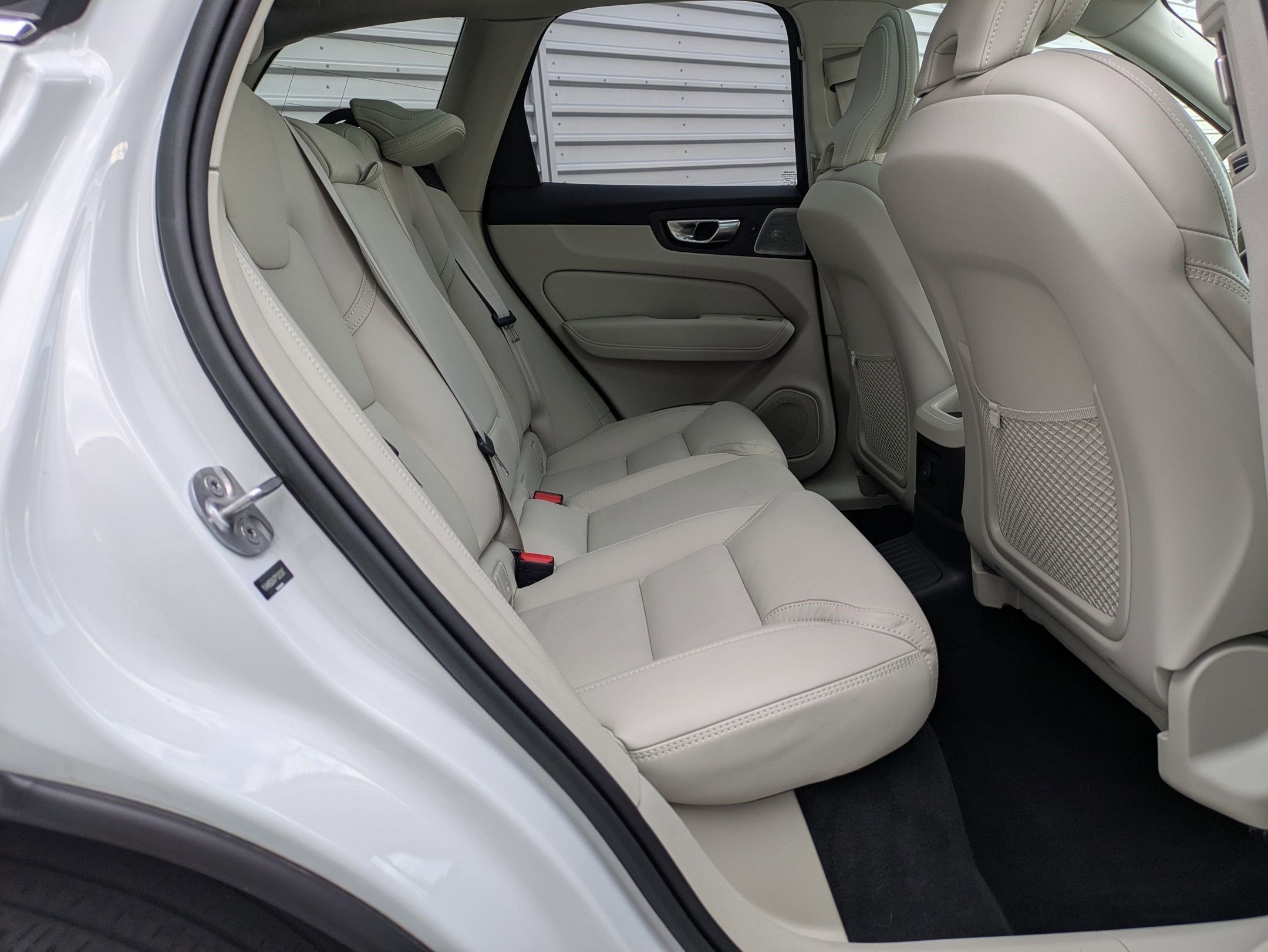 Used 2023 Volvo XC60 T8 Ultimate w/ Climate Package image 29