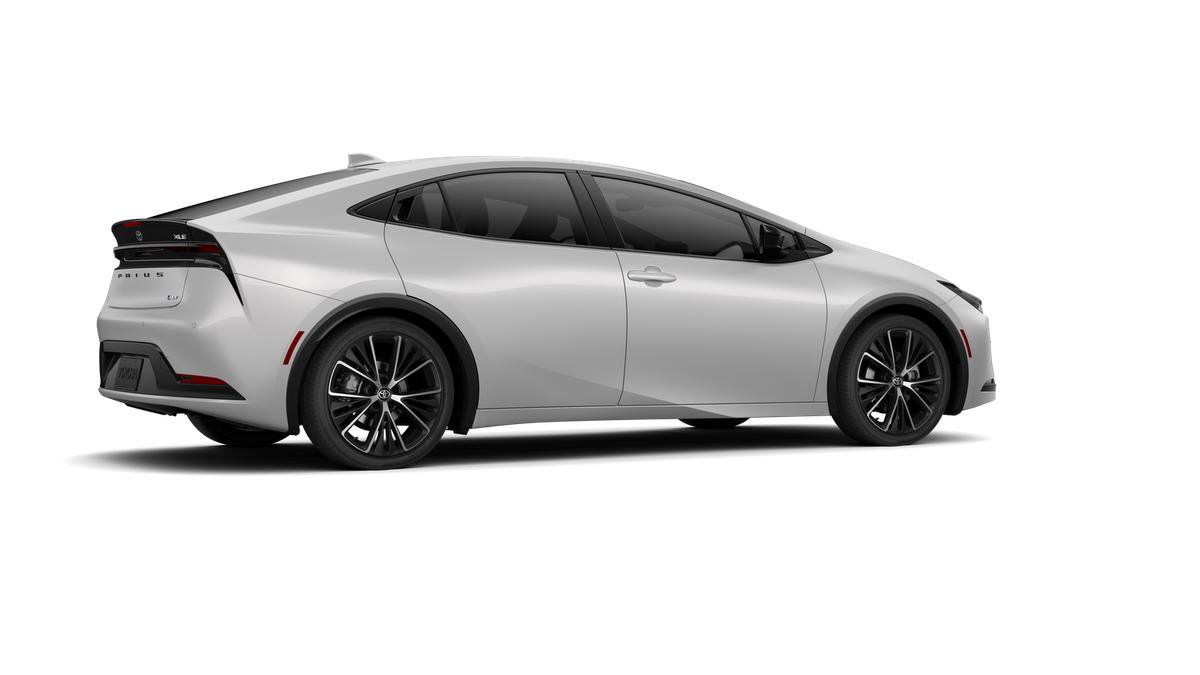 New 2026 Toyota Prius XLE FWD image 13