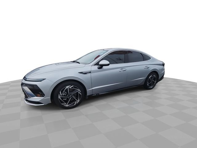 Used 2024 Hyundai Sonata SEL w/ Convenience Package FWD image 4