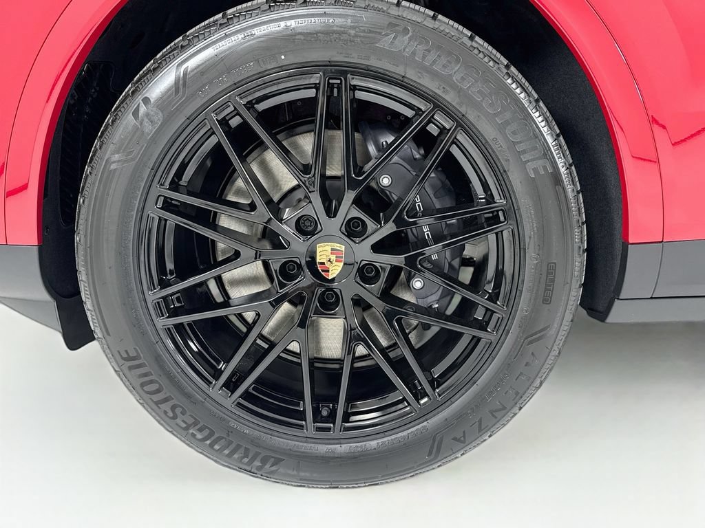New 2026 Porsche Cayenne Coupe AWD/4WD image 33