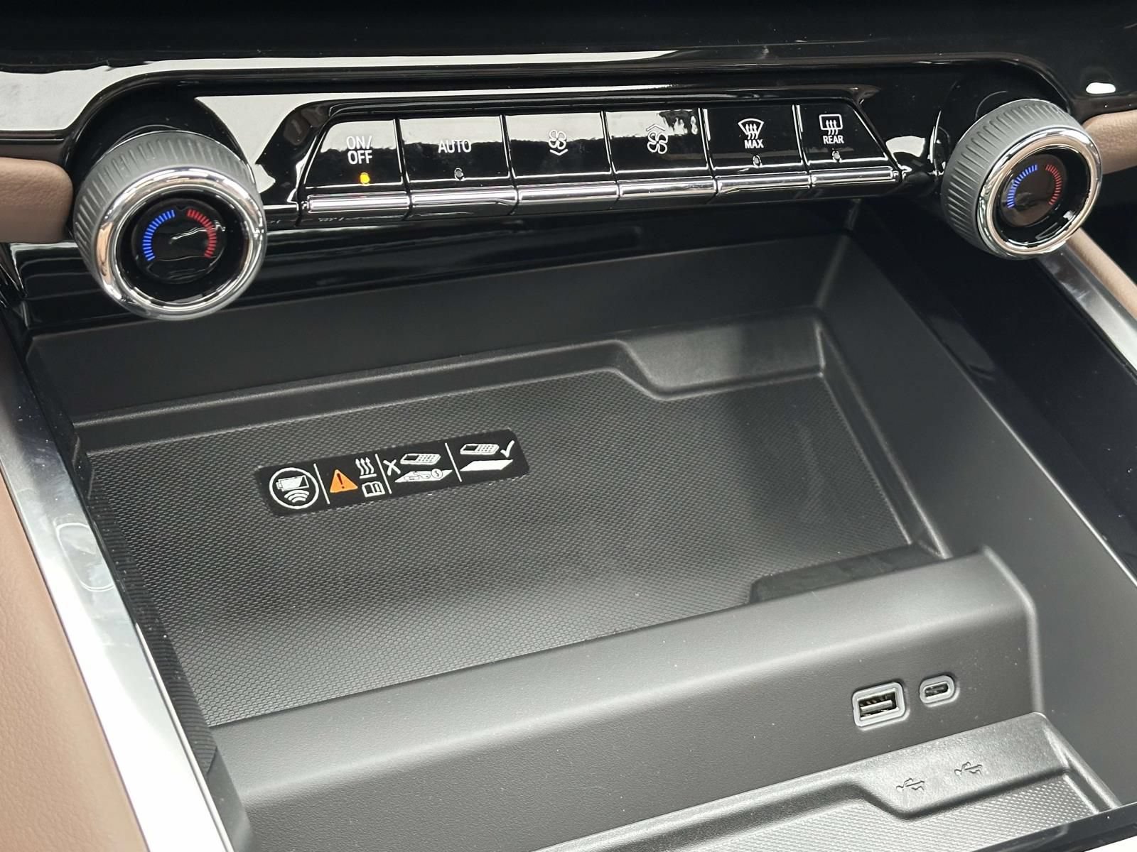 New 2026 Chevrolet Suburban High Country AWD/4WD image 12