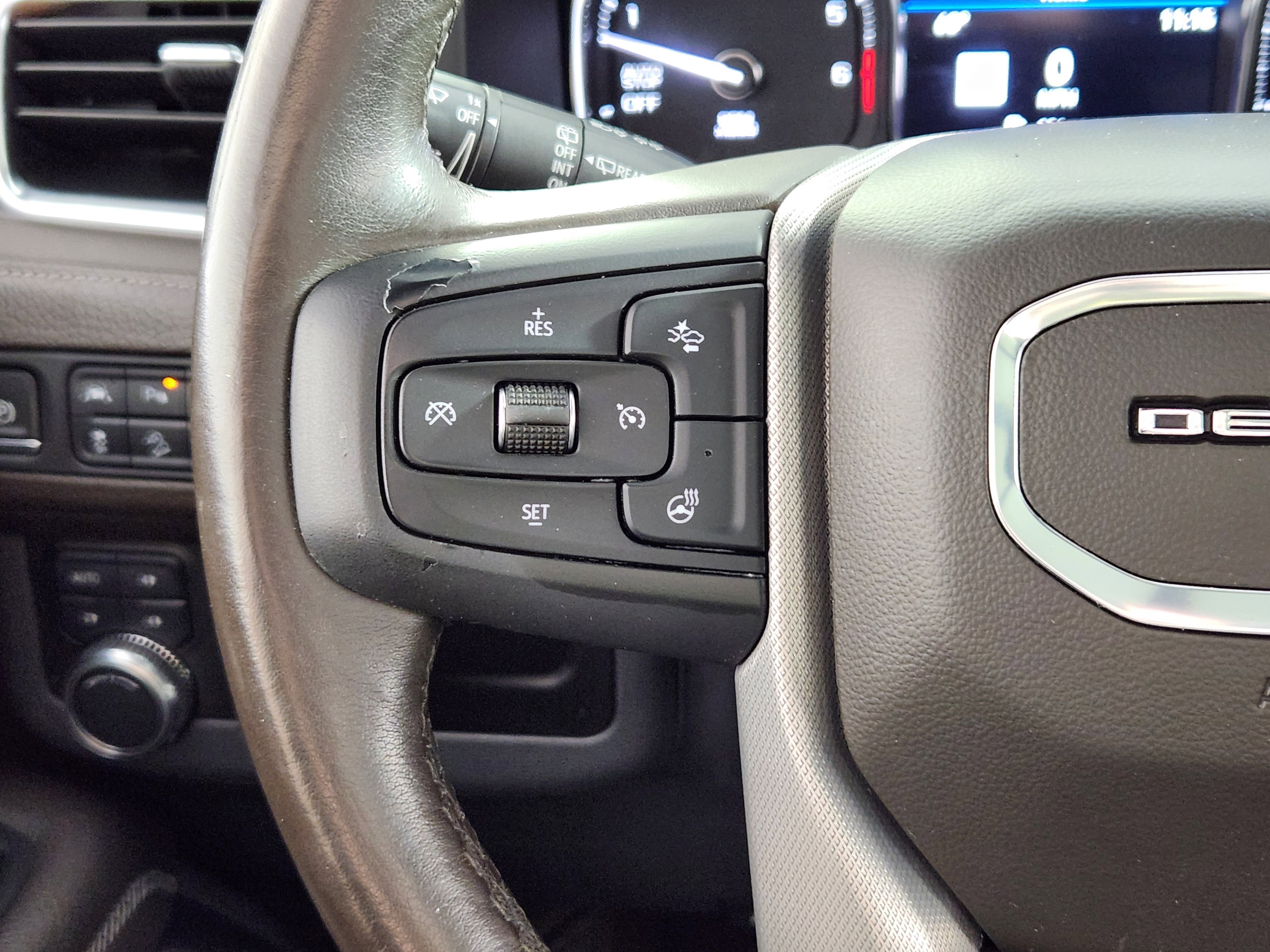 Used 2021 GMC Yukon Denali w/ Denali Premium Package image 19