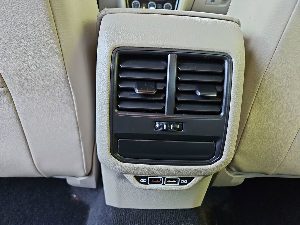 Used 2020 Volkswagen Passat 2.0T SE image 26