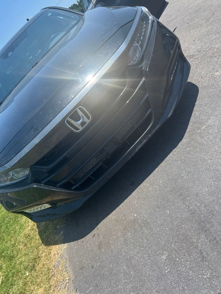Used 2020 Honda Accord Sport image 2