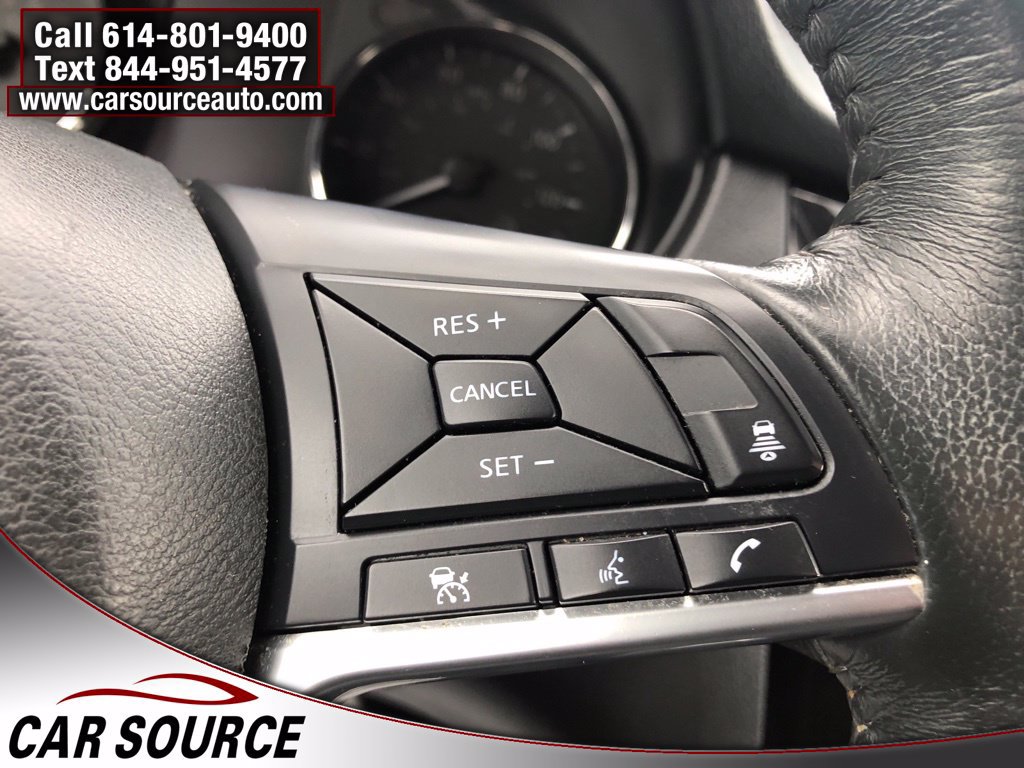 Used 2018 Nissan Rogue SV w/ Premium Package AWD/4WD image 11