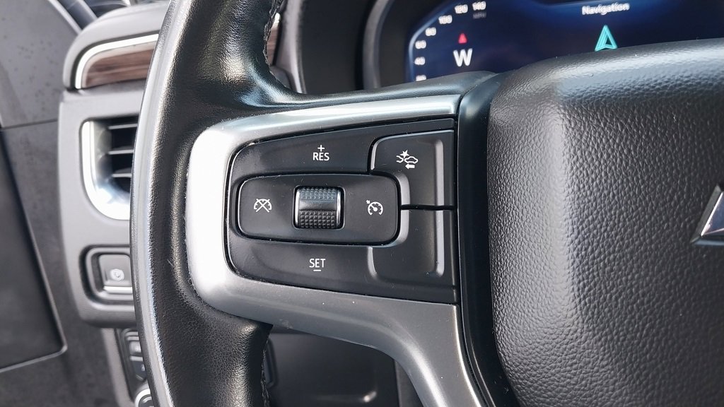Used 2023 Chevrolet Suburban LT image 24