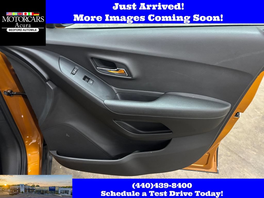 Used 2017 Chevrolet Trax LT w/ Sun & Sound Package FWD image 20
