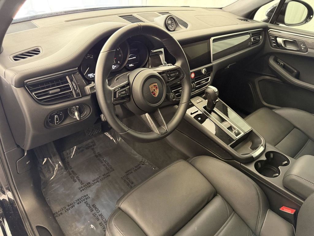 Certified 2022 Porsche Macan GTS image 4