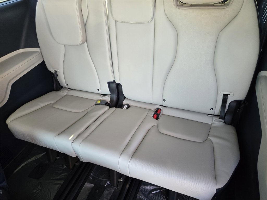 New 2026 Kia Carnival EX image 20