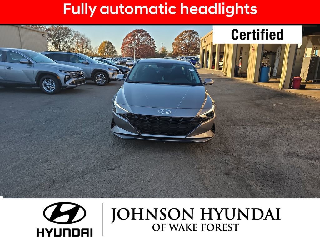 Certified 2023 Hyundai Elantra SEL w/ Preferred Accessory Package image 10