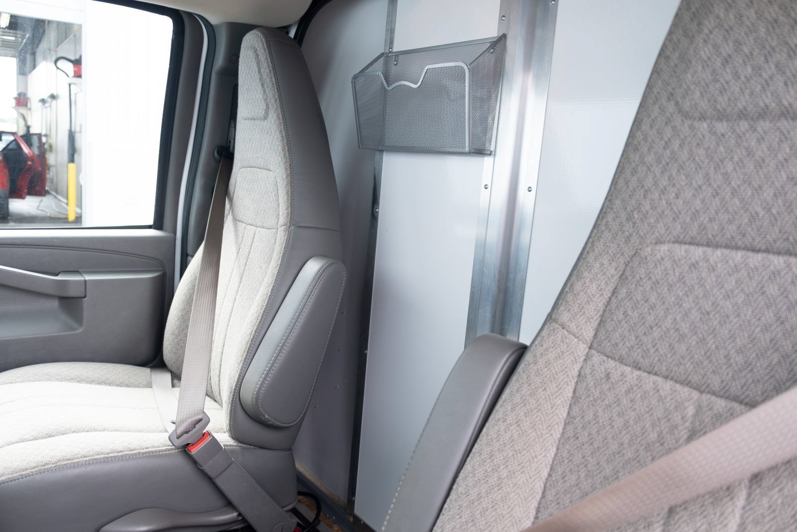 Used 2020 Chevrolet Express 3500 RWD image 6