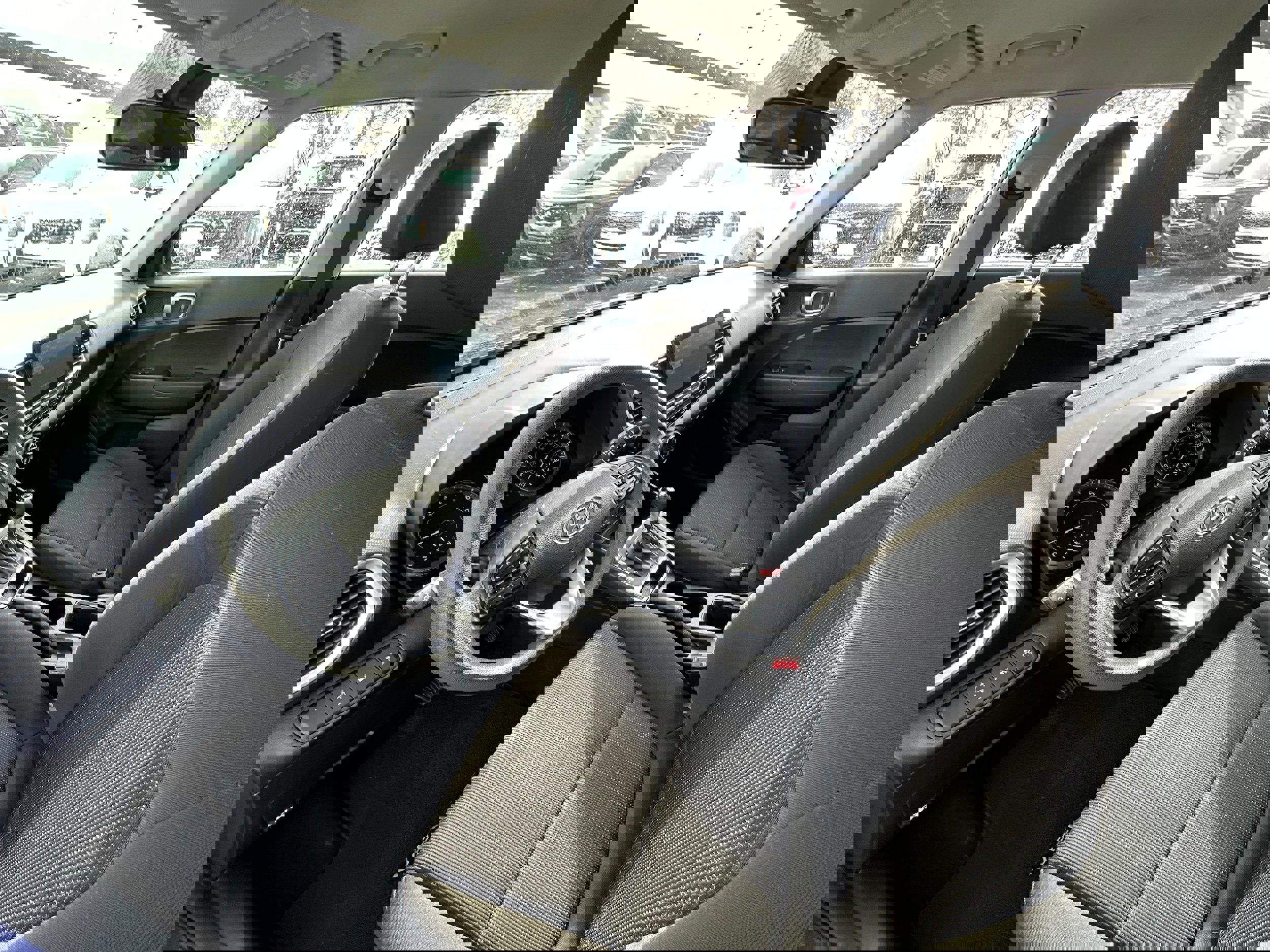 Used 2021 Hyundai Venue SE image 21