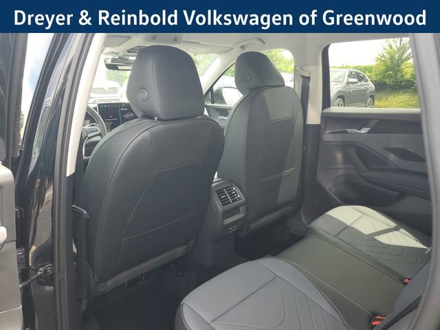 New 2025 Volkswagen Tiguan SE image 14