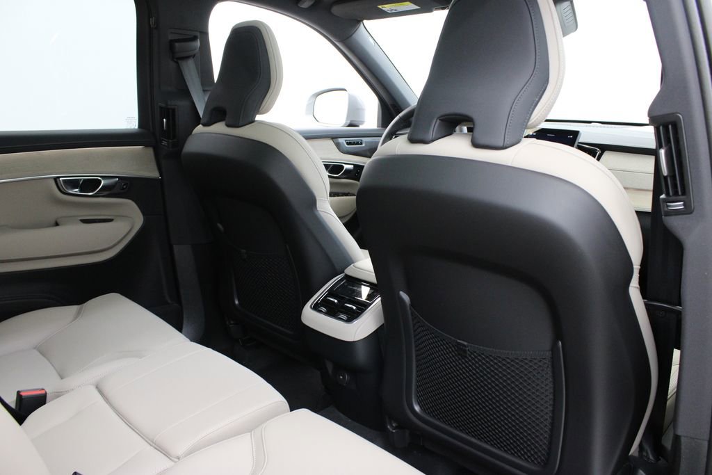 New 2026 Volvo XC90 B6 Plus w/ Protection Package Premier image 23