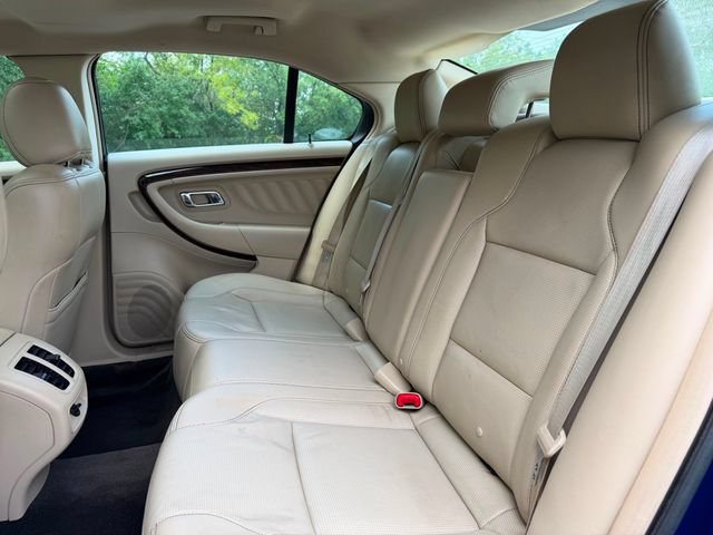 Used 2013 Ford Taurus Limited FWD image 22