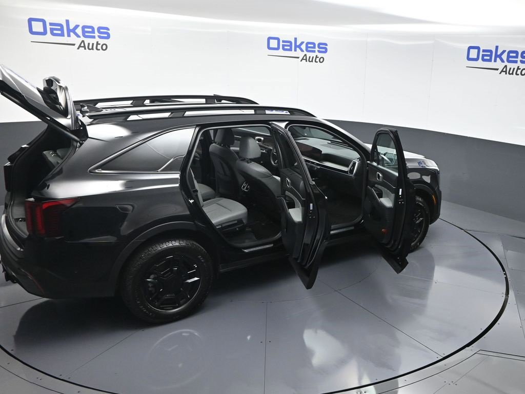 Certified 2025 Kia Sorento SX Prestige w/ Sage Leather Package image 65