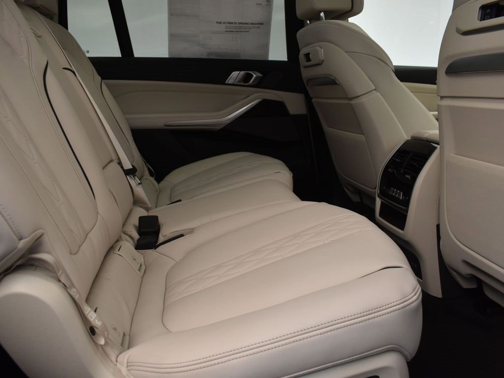 New 2026 BMW X7 xDrive40i w/ Executive Package image 23