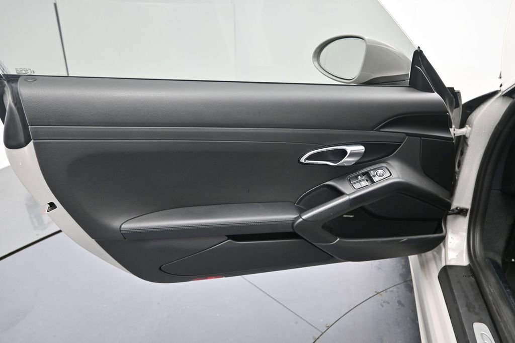 Used 2018 Porsche 718 Cayman S RWD image 14