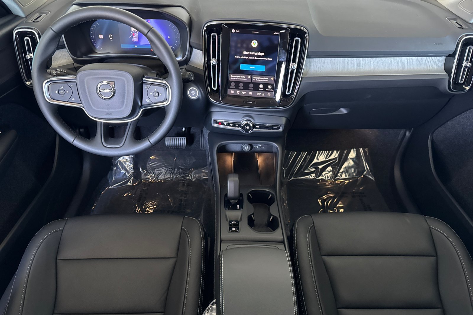 New 2026 Volvo XC40 B5 Core w/ Climate Package AWD/4WD image 3