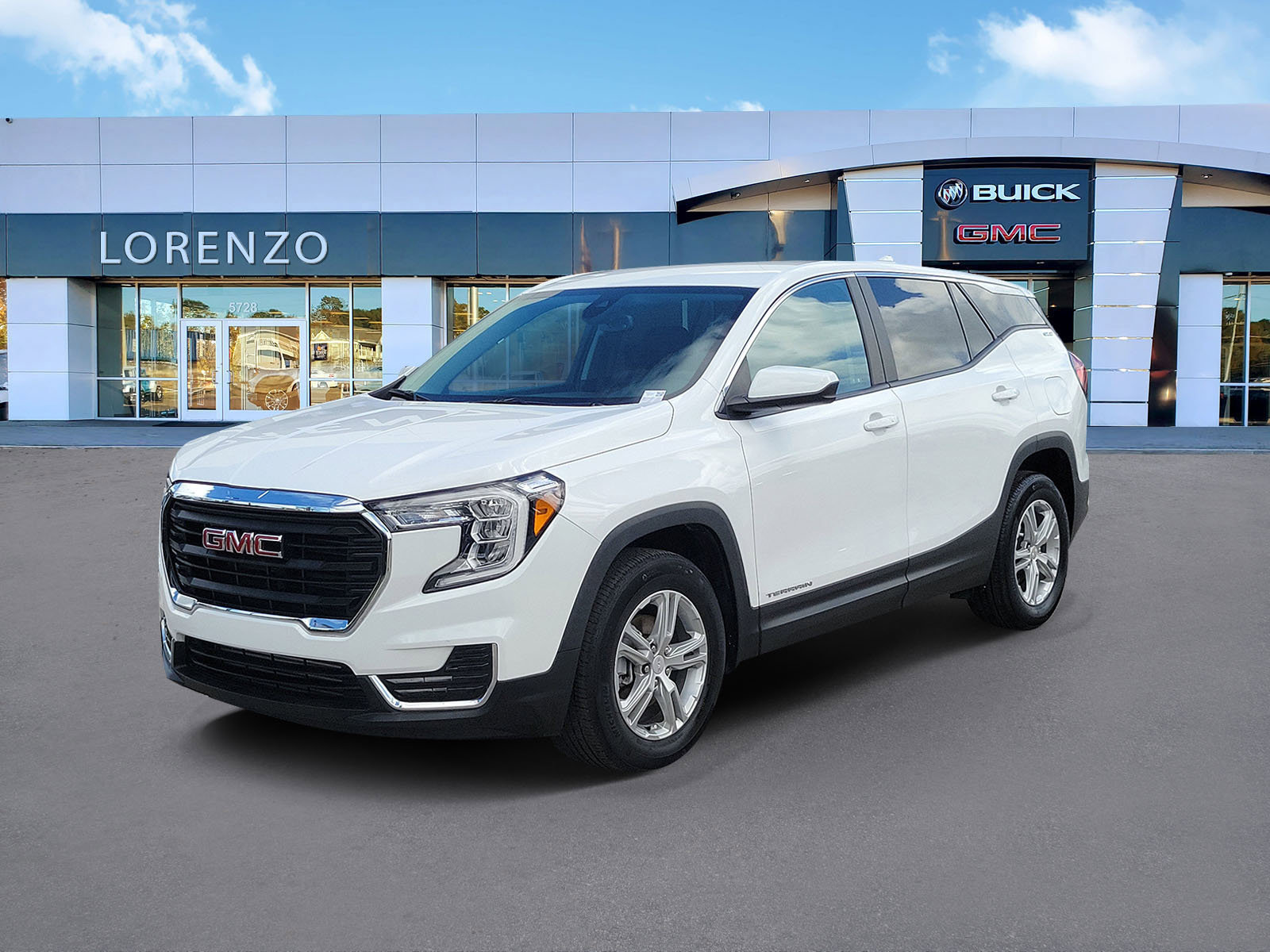 Used 2023 GMC Terrain SLE image 1