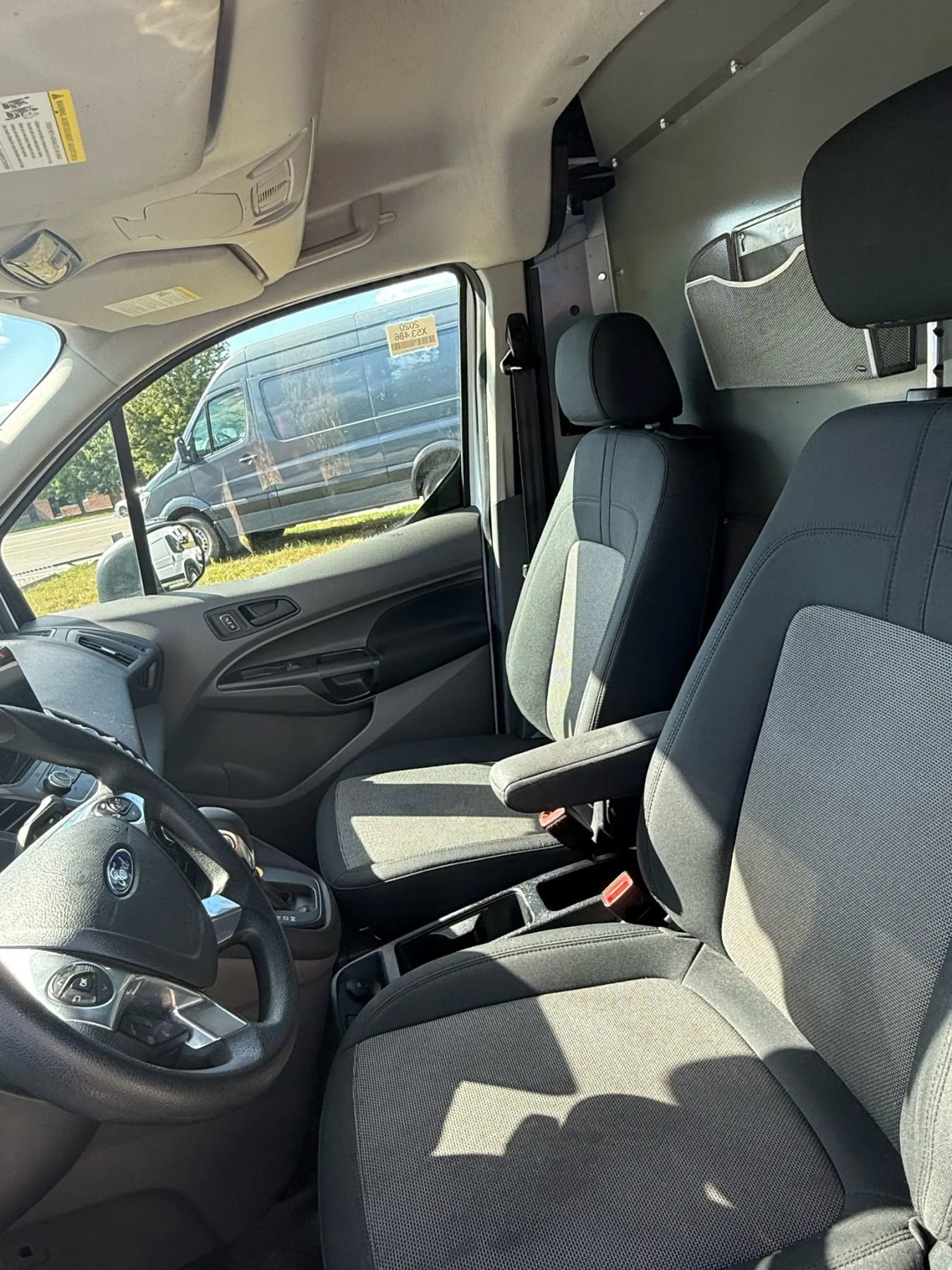 Used 2020 Ford Transit Connect XL image 9