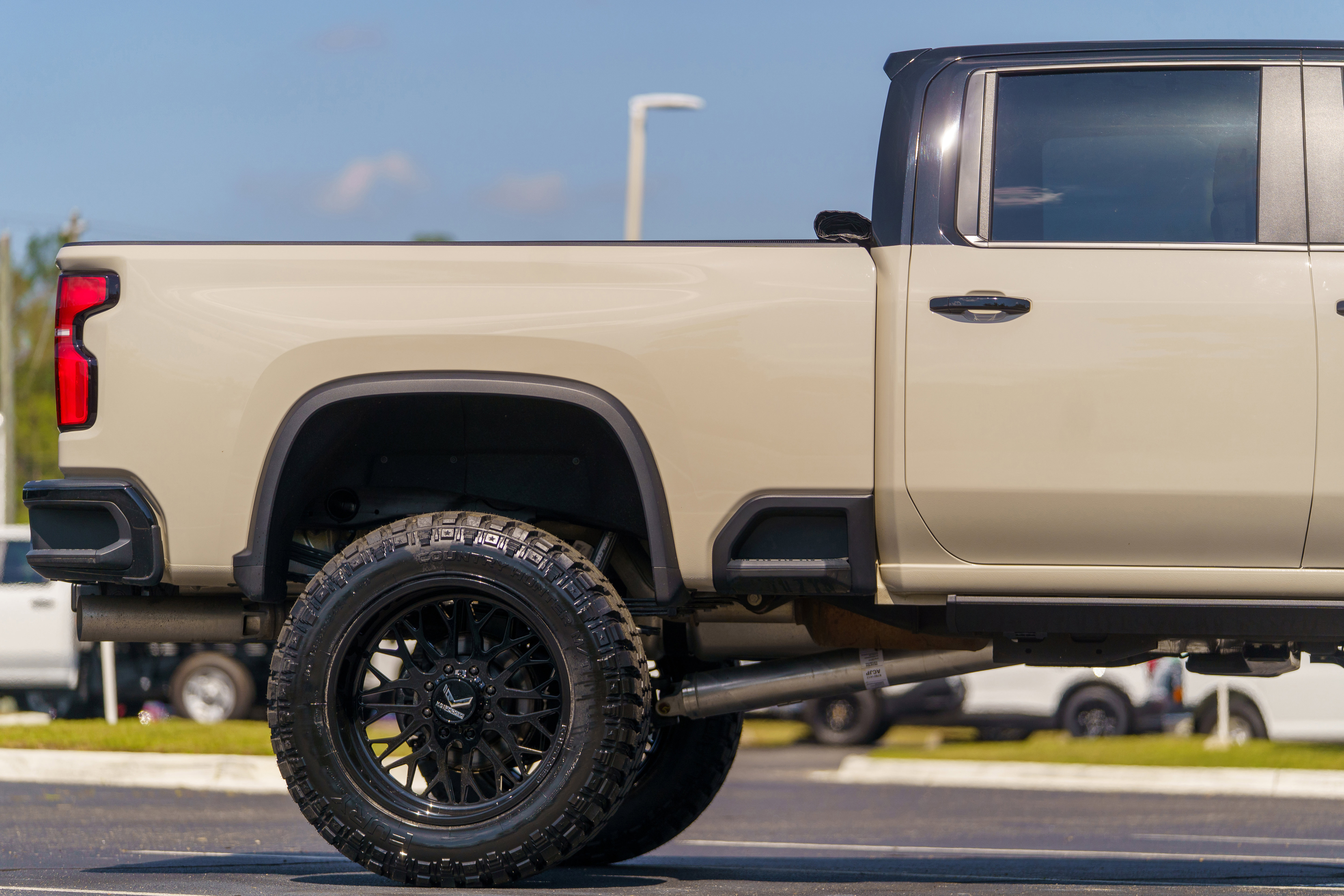 Used 2026 Chevrolet Silverado 2500 ZR2 w/ LPO, Dark Essentials Package AWD/4WD image 5
