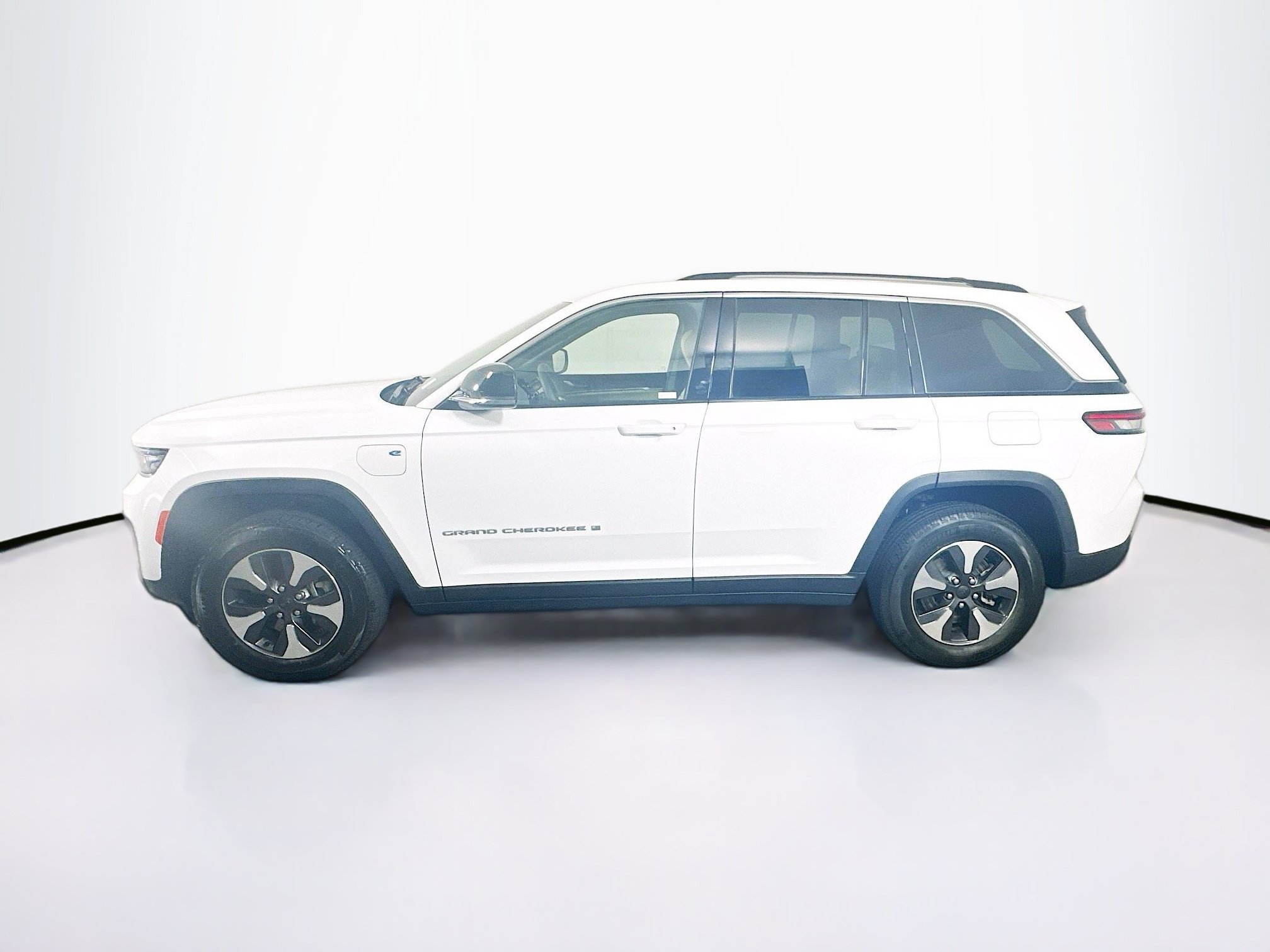 Used 2022 Jeep Grand Cherokee Limited 4xe AWD/4WD image 4