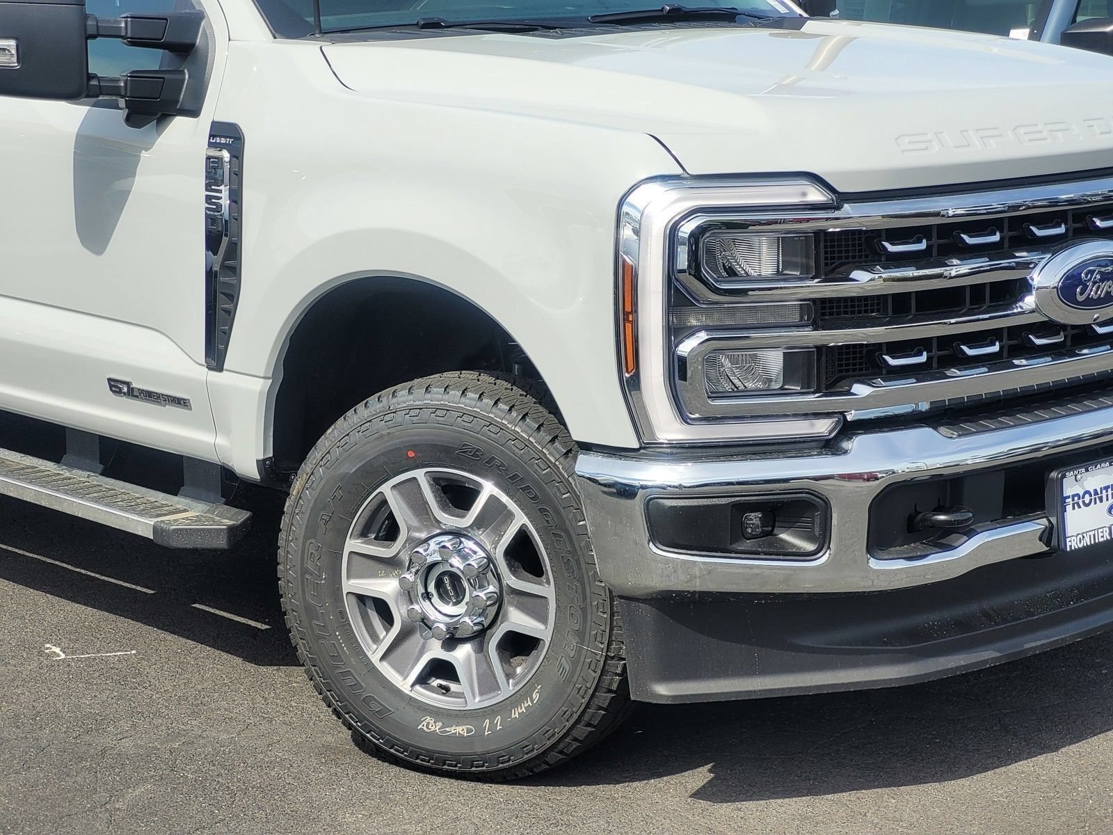 New 2026 Ford F250 Lariat w/ FX4 Off-Road Package AWD/4WD image 4