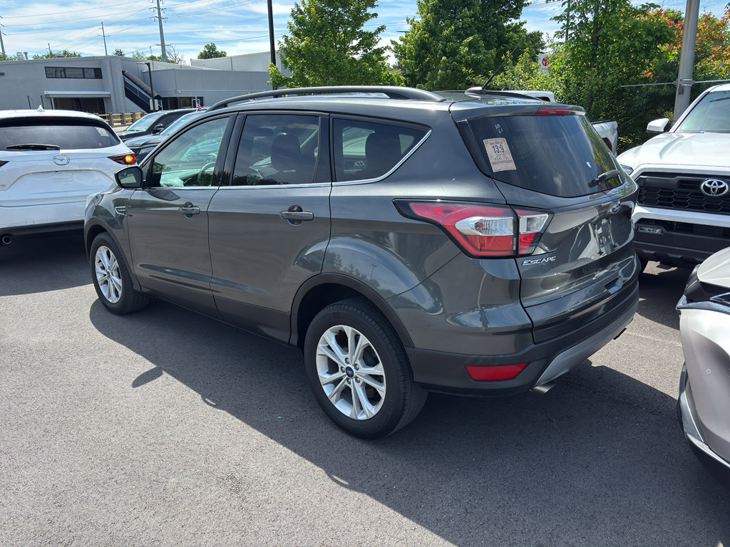 Used 2018 Ford Escape SE AWD/4WD image 3