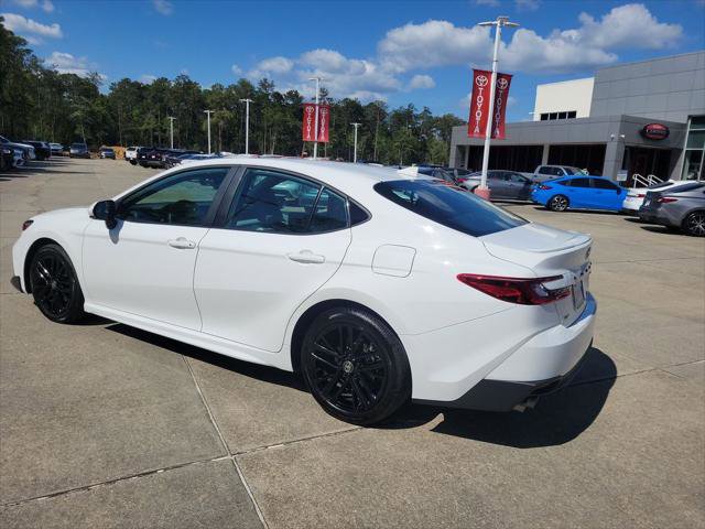 Certified 2025 Toyota Camry SE w/ Convenience Package FWD image 3