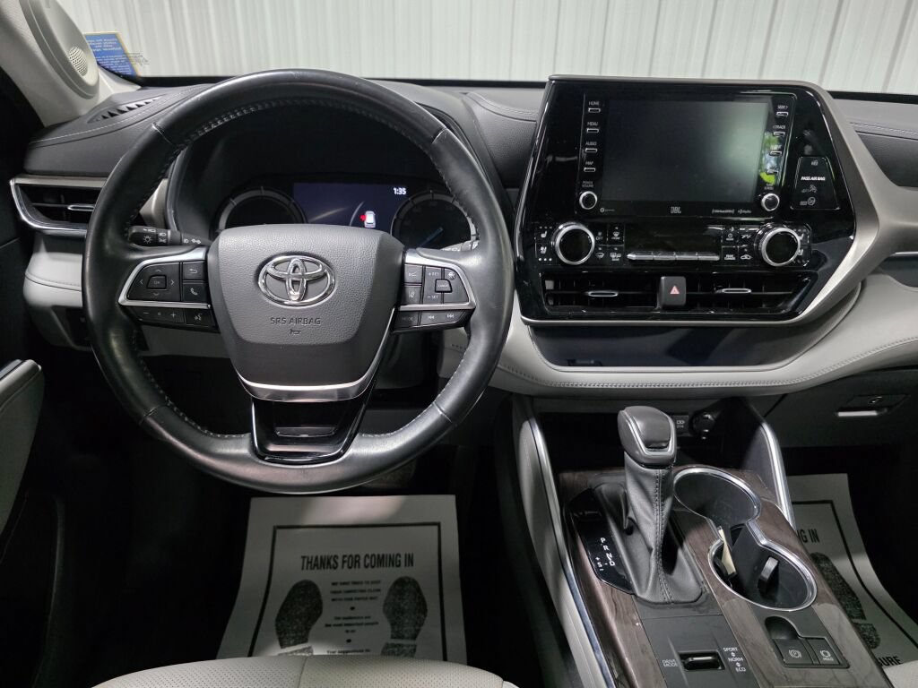 Used 2021 Toyota Highlander Limited AWD/4WD image 8
