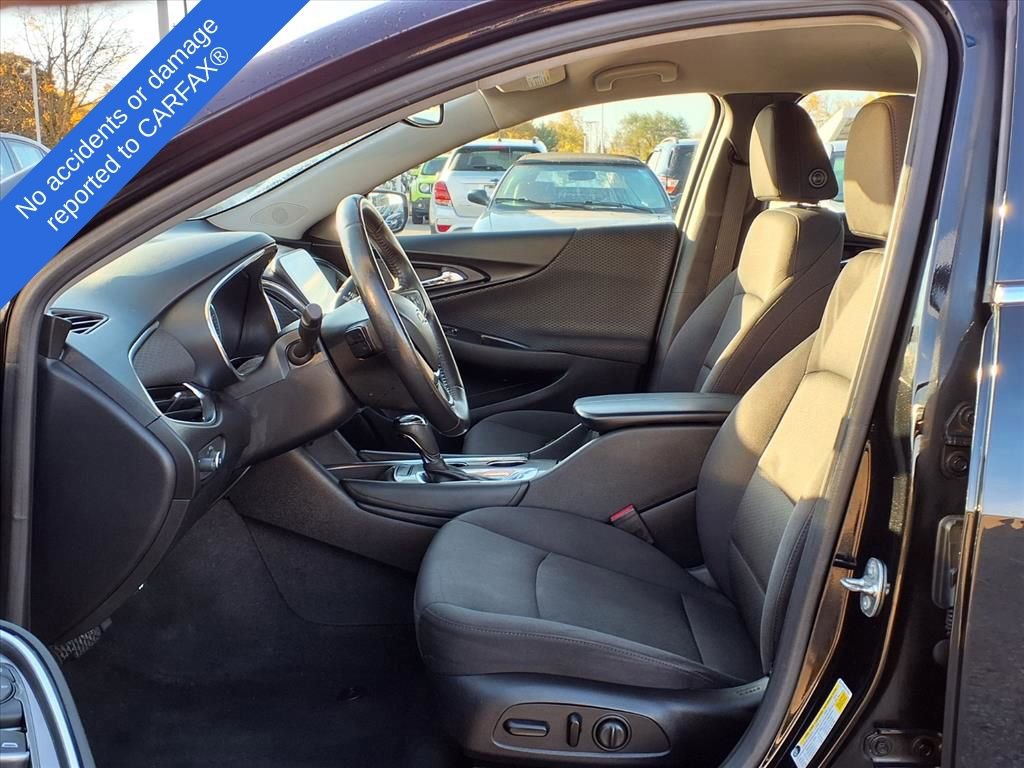 Used 2016 Chevrolet Malibu LT image 17