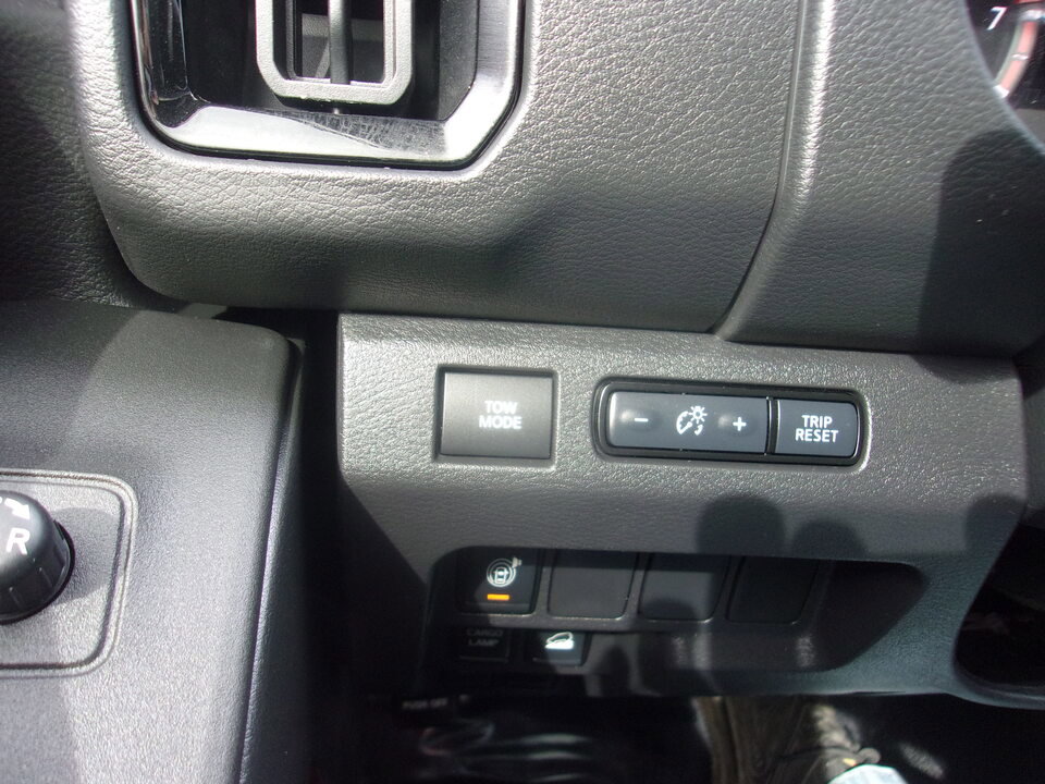 Used 2025 Nissan Frontier PRO-4X image 23