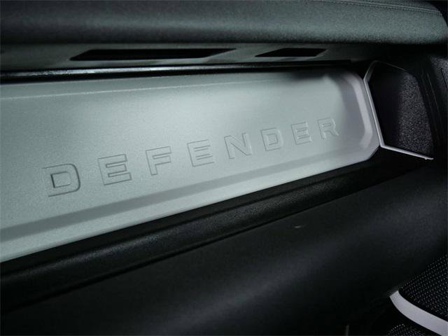 Used 2022 Land Rover Defender 110 SE image 24