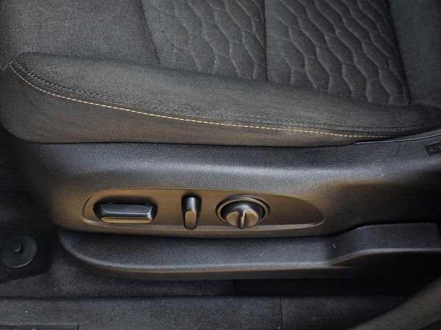Used 2019 Chevrolet Equinox LT FWD image 25