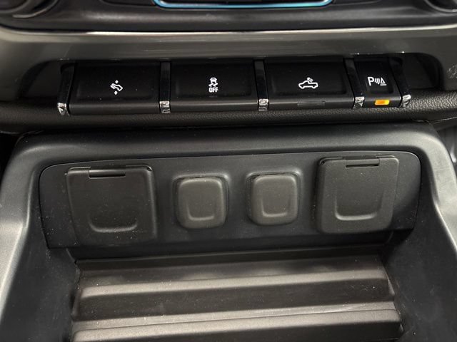 Used 2017 Chevrolet Silverado 1500 LTZ w/ Sport Package AWD/4WD image 47