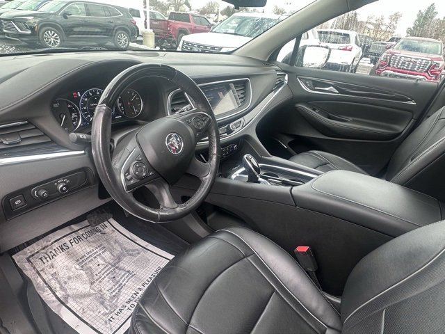 Used 2021 Buick Enclave Avenir image 13