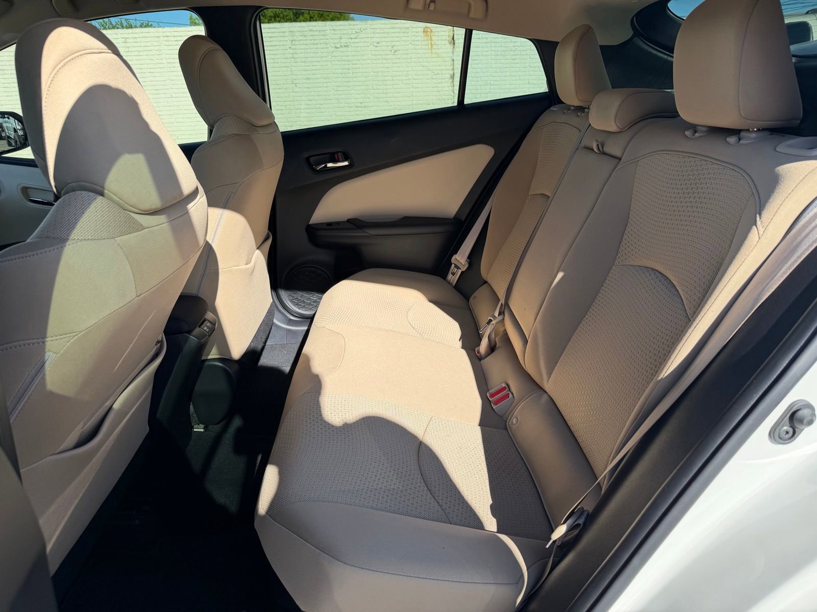 Used 2019 Toyota Prius LE image 21